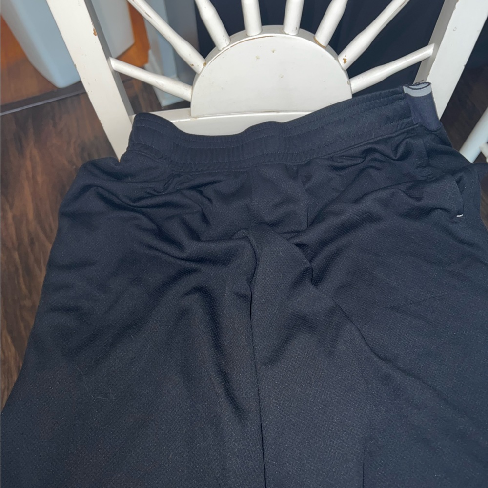 Under armour medium shorts